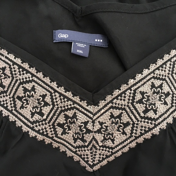 NWOT GAP Embroidered Dress - Picture 4 of 7